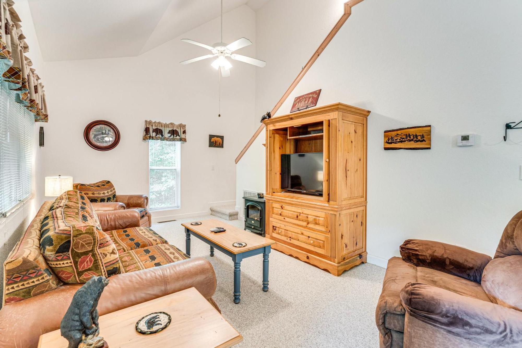 Secluded Cabin With Porch - 7 Miles To Lake Chatuge! Hayesville Eksteriør bilde